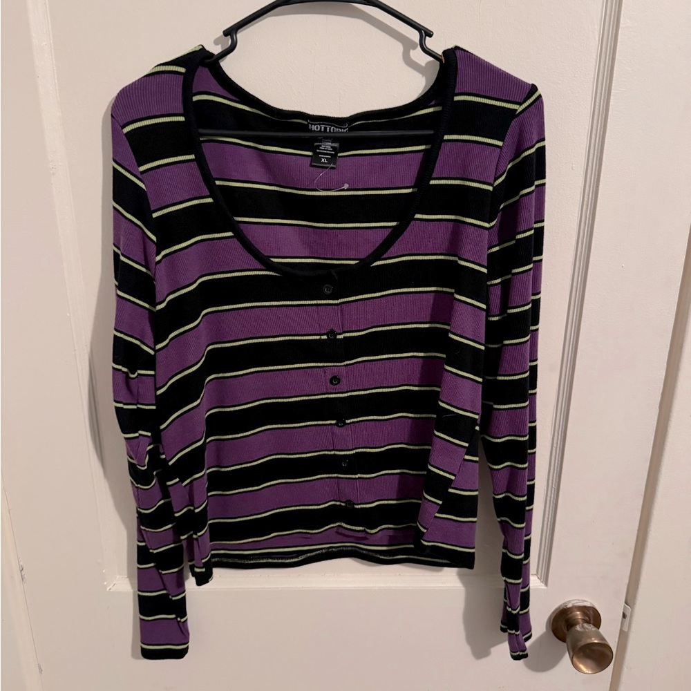 Hot Topic Ribbed Black, Purple, and Green Shirt XL